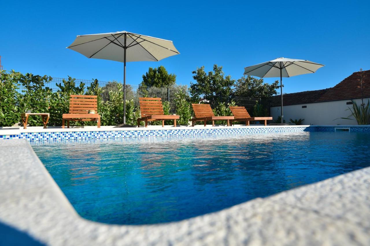 Villa Navita Augustinus With Pool Debeljak Esterno foto